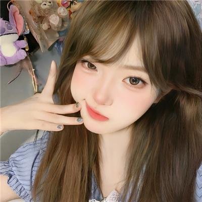 蜜桃女孩